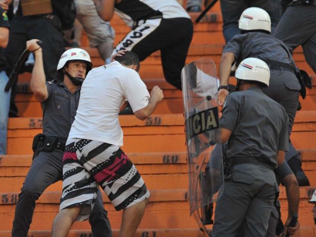 Cenas assim são mais comuns do que se pensa. A regra seria bater primeiro e perguntar depois? - Foto:allejo.com.br