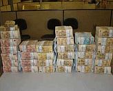 O efeito das pesquisas abafou o choque midiático gerado com a foto tirada pelo delegado da PF, lotado da SR de São Paulo, e que arriscara a carreira para gerar esta imagem equivalente a um atentado.

 - Foto: