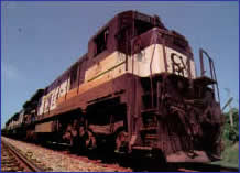 Por estes trilhos escorrem riquezas de nosso subsolo. Voltamos a crescer como colônia, onde e quando era proibido o beneficiamento e a manufatura. - Foto: