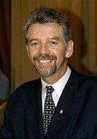 Assim como a titular anterior do cargo, Lúcia Camini, José Fortunati repete a trajetória de passar de pedra a vidraça. - Foto: