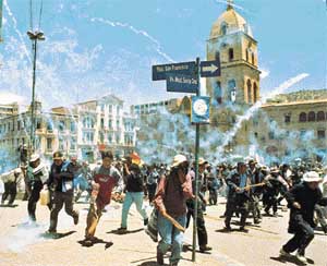 Se a abertura de capital do Banrisul ocorresse em um país como a Bolívia e não no Rio Grande pacífico e ordeiro, a ira popular não caberia dentro do plenário da Alergs


 - Foto: