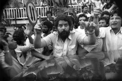 A herança de trajetória simbólica torna-se capital político para o ex-torneiro mecânico, atual presidente reeleito do Brasil. - Foto: