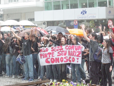 Espaços públicos como a Boca Maldita em Curitiba são centros nervosos da opinião política rumo à Outra Política, para elevar o debate além da polititica do dia a dia.


 - Foto: