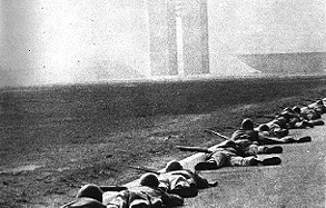 A última rebelião dos sargentos ocorreu no ano de 1963 e terminou com a Rádio Nacional ocupada. Este episódio aumentou o pânico da quebra da hierarquia  e desobediência para os oficiais


 - Foto: