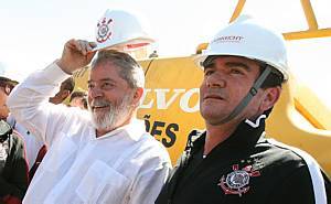 Andrés é curintia, assim como Lula que também é curintia, e quase todo mundo é....mas e a Odebrecht, torce para quem? E a Andrade Gutierrez. Será que é tão colorada como a OAS é gremista? Grandes torcidas, grandes negócios...e a isenção fiscal para as obras? - Foto:quartopodervirtual